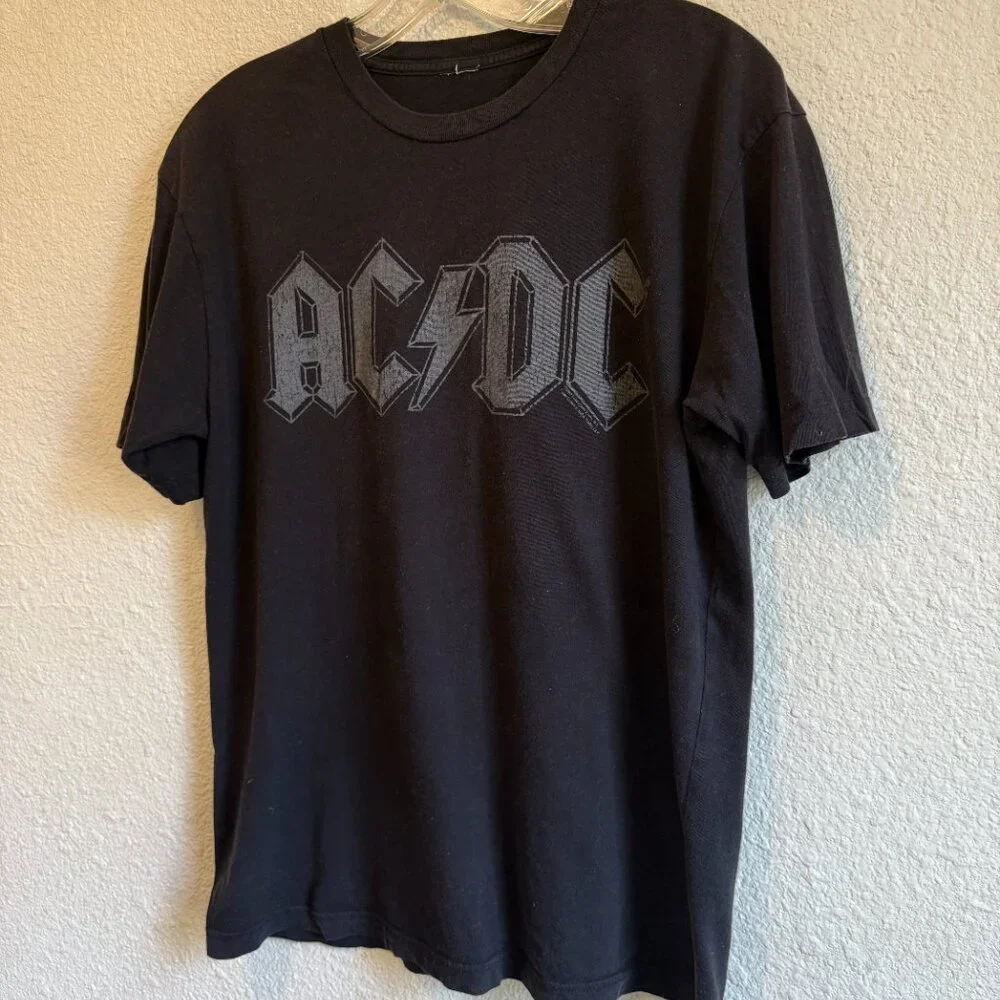Modern Vintage⚡AC/DC Band T-Shirt \\ Black, Small - Picture 4 of 6